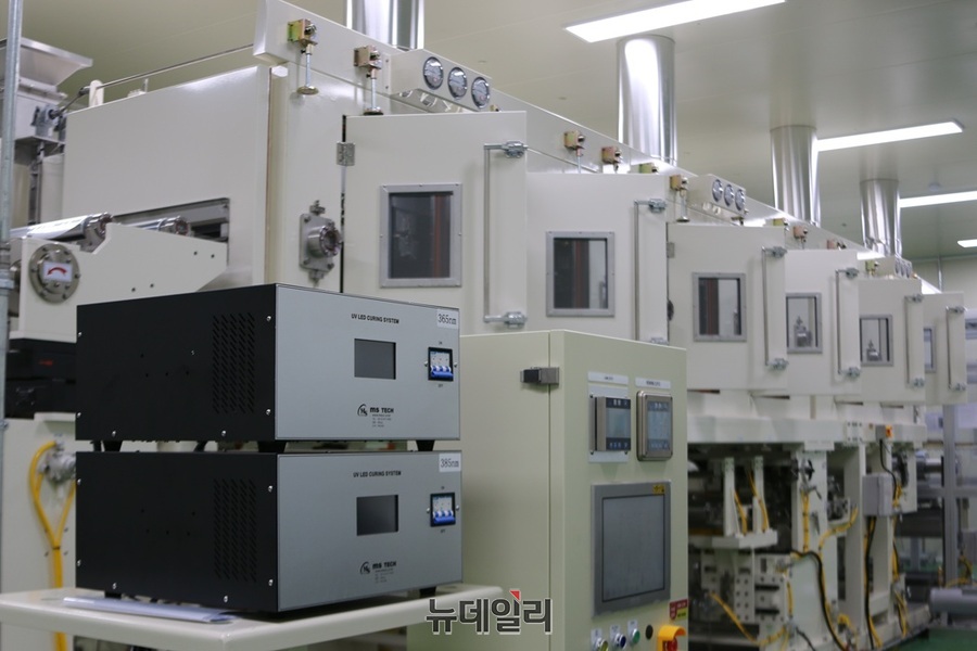 ▲ 지우텍의 설비는 1년에 한 대 정도 제작이 가능하며, 길이가 200미터에 달한다. (지우텍이 제작한 설비 일부 모습).ⓒ이길표 기자