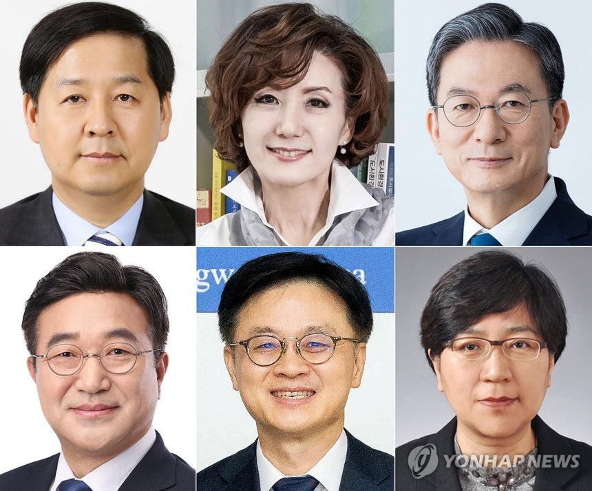 ▲ 강훈식 대통령 비서실장은 29일 경제 사령탑인 기획재정부 장관에 구윤철 전 국무조정실장이, 법무부 장관에는 친명 좌장이자 이재명 대통령의 사법연수원 동기인 정성호 더불어민주당 의원이, 교육부 장관에는 충남대 전 총장인 이진숙을 발탁했다. 보건복지부 장관에는 코로나 대응을 책임졌던 정은경 전 질병관리실장이 남편의 관련 주식 보유 논란에도 불구하고 전격 임명됐다. 사진 왼쪽 위부터 구윤철 기재부 장관, 이진숙 교육부 장관, 정성호 법무부 장관 후보자. 사진 왼쪽 아래부터 윤호중 행안부 장관, 김정관 산업부 장관 후보자, 정은경 보건복지부 장관 후보자.ⓒ연합뉴스