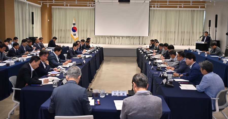 ▲ 충남도는 30일 김태흠 충남도지사가 참석한 가운데 아산 로타렉스코리아에서 ‘제5차 경제상황 현장 점검회의’를 열었다.ⓒ충남도