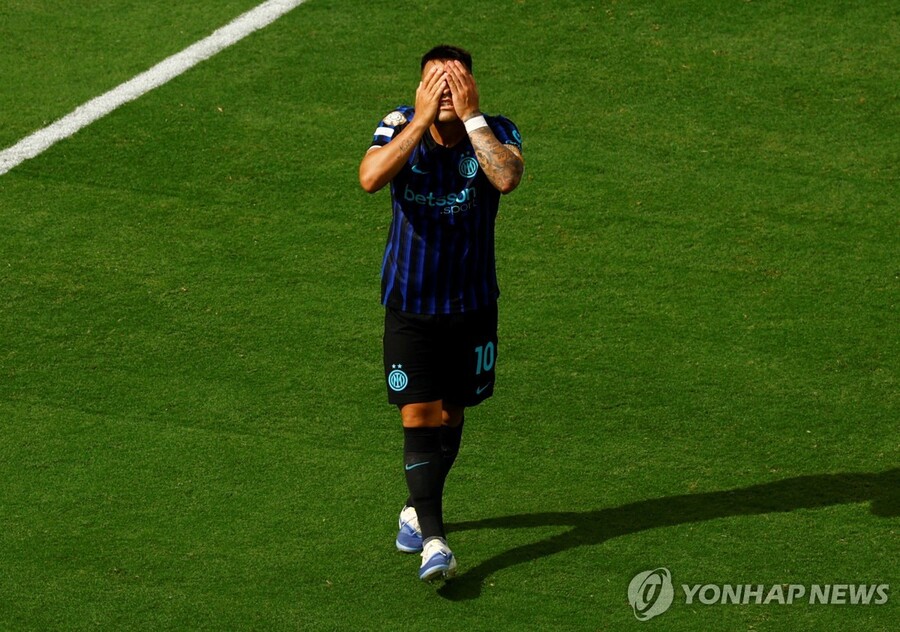 ▲ 인터 밀란 캡틴 마르티네스가 무기력한 팀 동료들엑 일침을 가했다.ⓒ연합뉴스 제공