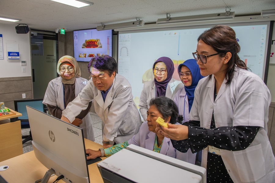 ▲ 글로컬대학 대구보건대학교(총장 남성희)는 6월 23일부터 30일까지 8일간 인도네시아 자카르타 보건산업기술대학II 치기공학과 교원 9명을 대상으로 초청 교육프로그램을 운영했다.ⓒ대구보건대