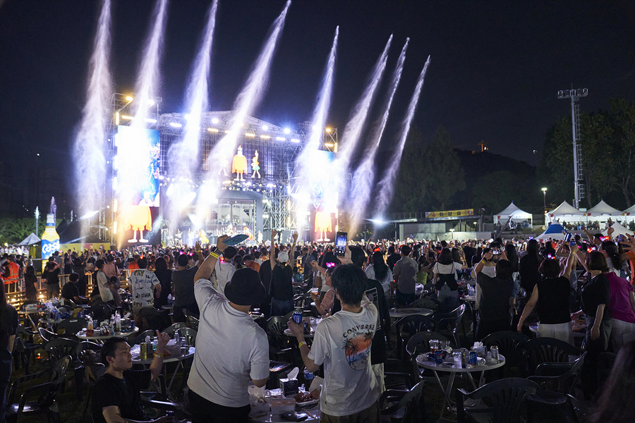 ▲ ‘치맥 센세이션(CHIMAC SENSATION)’! 대한민국 대표 여름 축제 ‘제13회 대구치맥페스티벌(이하 치맥페스티벌)’이 7월 2일 화려한 개막식을 시작으로 한여름의 열기를 뜨겁게 달군다.ⓒ대구시