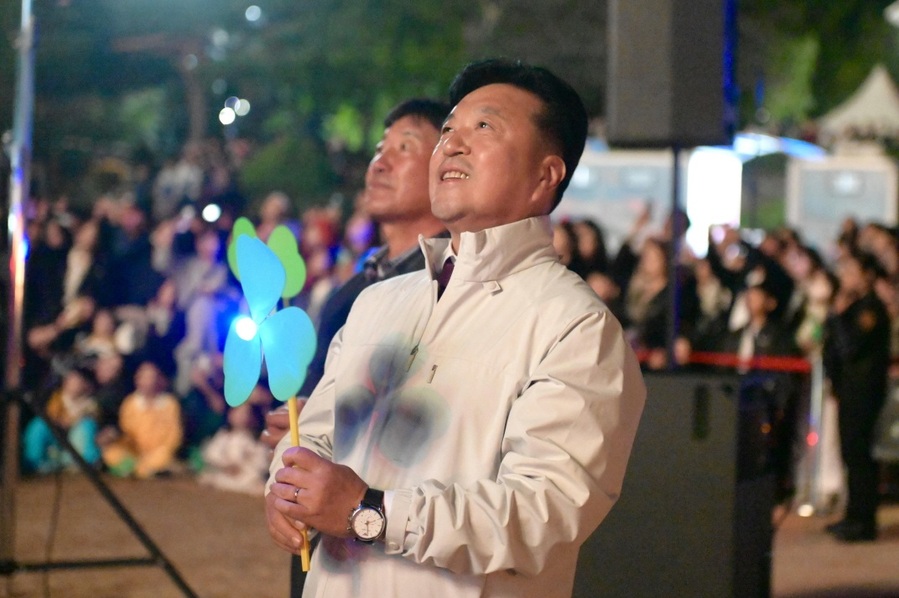 ▲ 의좋은형제 축제 개막식에 참석한 최재구 예산군수.ⓒ예산군