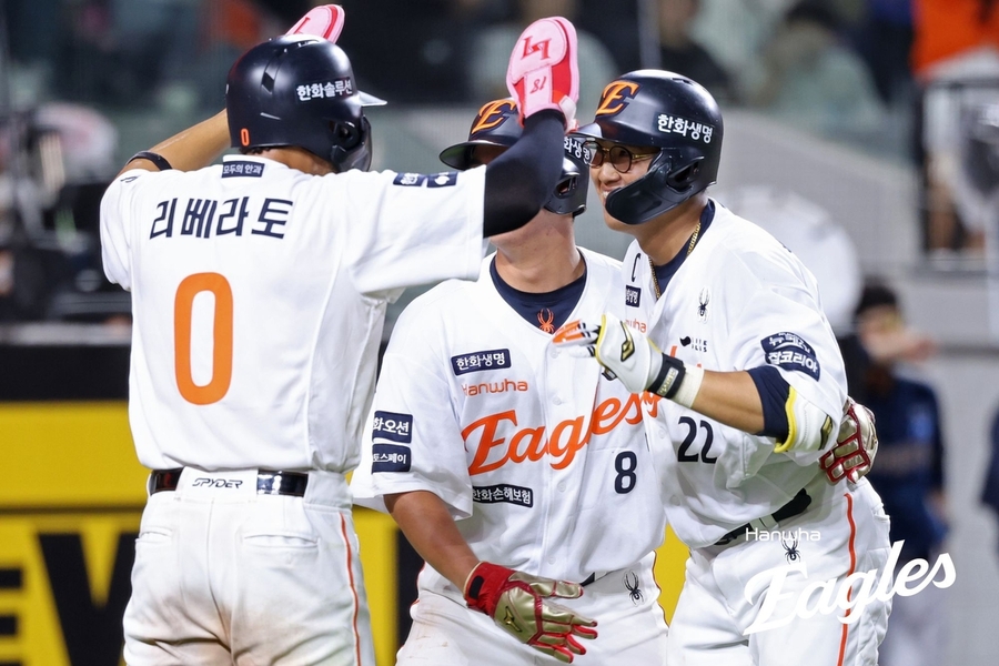 ▲ 한화가 NC를 상대로 대역전극을 펼치며 리그 1위 수성에 성공했다.ⓒ한화 이글스 제공