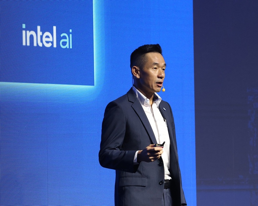 ▲ 한스 촹(Hans Chuang) 인텔 세일즈 마케팅 그룹의 아시아 태평양 및 일본 총괄이 인사말 하고 있다.ⓒ인텔코리아