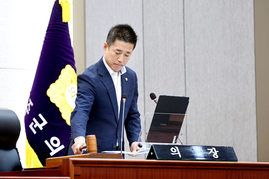 ▲ 도희재 성주군의회 의장이 본회의를 주재하고 있다.ⓒ