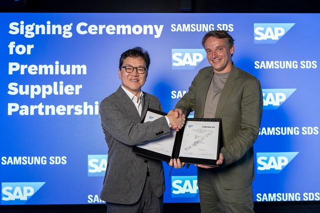 ▲ 사진 왼쪽부터 삼성SDS 이준희 대표이사, 크리스티안 클라인(Christian Klein) SAP CEO.ⓒ삼성SDS