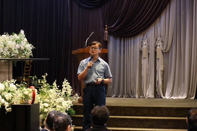 ▲ 포항세명기독병원 신경과 이병주 과장이 지난 2일 열린 ‘포스코 퇴직자 부부를 위한 강연’을 진행하고 있다.ⓒ세명기독병원