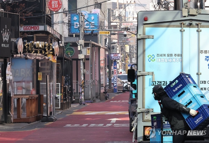 ▲ 물가 상승과 소비 심리 위축에 따라 외식업 경기가 갈수록 악화하면서 자영업자들의 시름이 깊어지고 있다. ⓒ연합뉴스