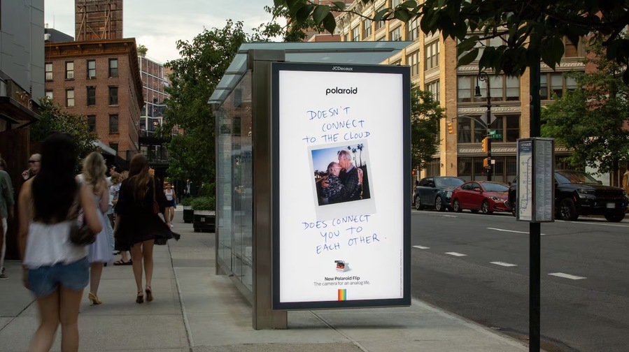 ▲ 폴라로이드의 'The Camera for an Analog Life' 캠페인. ©Polaroid