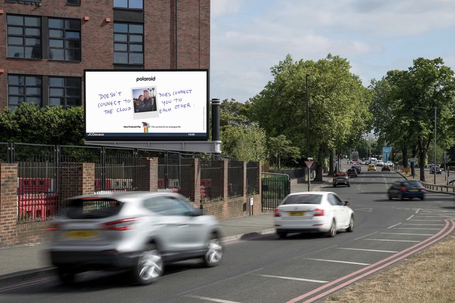▲ 폴라로이드의 'The Camera for an Analog Life' 캠페인. ©Polaroid