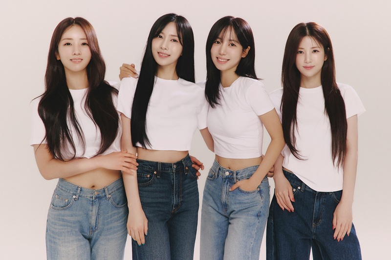 '에이핑크' 박초롱·윤보미·<b>김남주</b>·오하영 ‥ '위드어스'와 전속계약