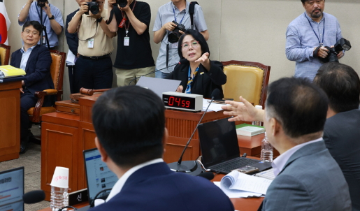 '법카 김밥'으로 KBS 사장 내쫓더니 … 방송 다시 '좌파 놀이터' 될 판  