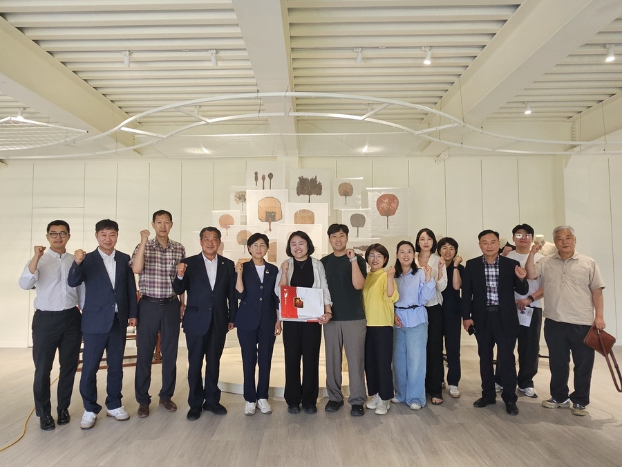 ▲ 경상북도의회 기획경제위원회(위원장 이선희)는 7월 7일 지역 민생경제 현장을 방문하여 지역 중심 일자리 창출 및 사회적 가치 실현 우수 사례를 면밀히 살펴보는 등 지역 경제 활력과 사회적경제 확산을 위한 발걸음을 멈추지 않았다.ⓒ경북도의회