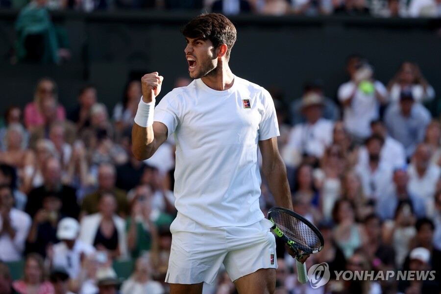 ▲ '디펜딩 챔피언' 알카라스가 윔블던 테니스대회 4강에 올라섰다.ⓒ연합뉴스 제공