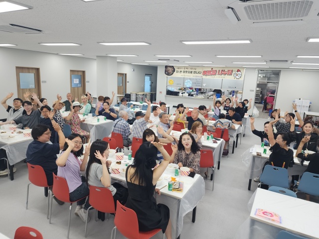 ▲ 사단법인 함께하는 사랑밭과 오산세교종합사회복지관, 사할린 동포를 위한  ‘여름을 나누닭’추진ⓒ오산세교종합사회복지관 제공