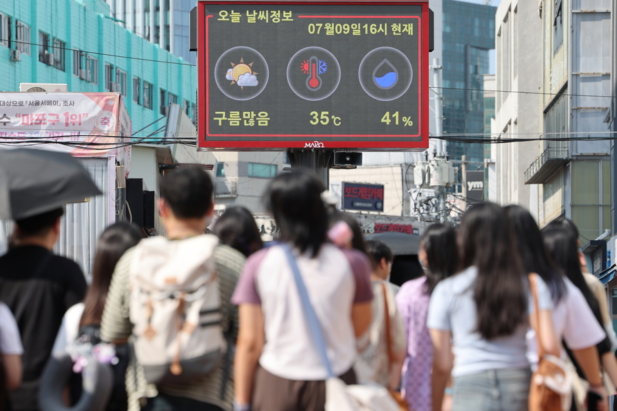 ▲ 역대급 폭염에 택배업체들이 대책을 내놓고 있다. ⓒ연합뉴스