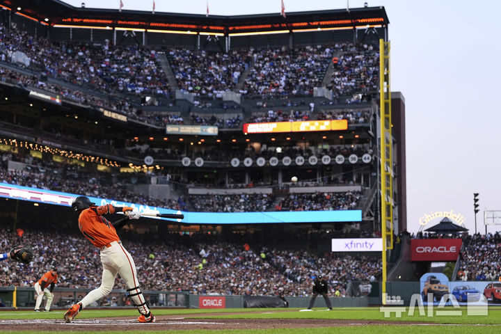 ▲ 샌프란시스코 이정후와 다저스 김혜성이 '코리안 더비'를 펼쳤고, 두 선수 모두 3안타 맹활약을 선보였다.ⓒ뉴시스 제공