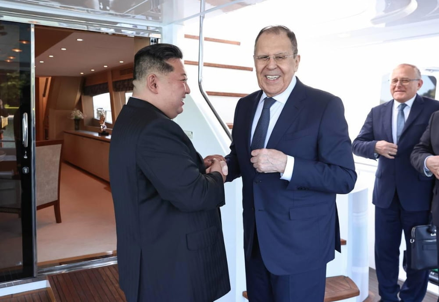 ▲ 북한을 방문 중인 세르게이 라브로프 러시아 외무장관이 12일 김정은 북한 국무위원장을 예방했다.ⓒ러시아 외무부 텔레그램, 연합뉴스