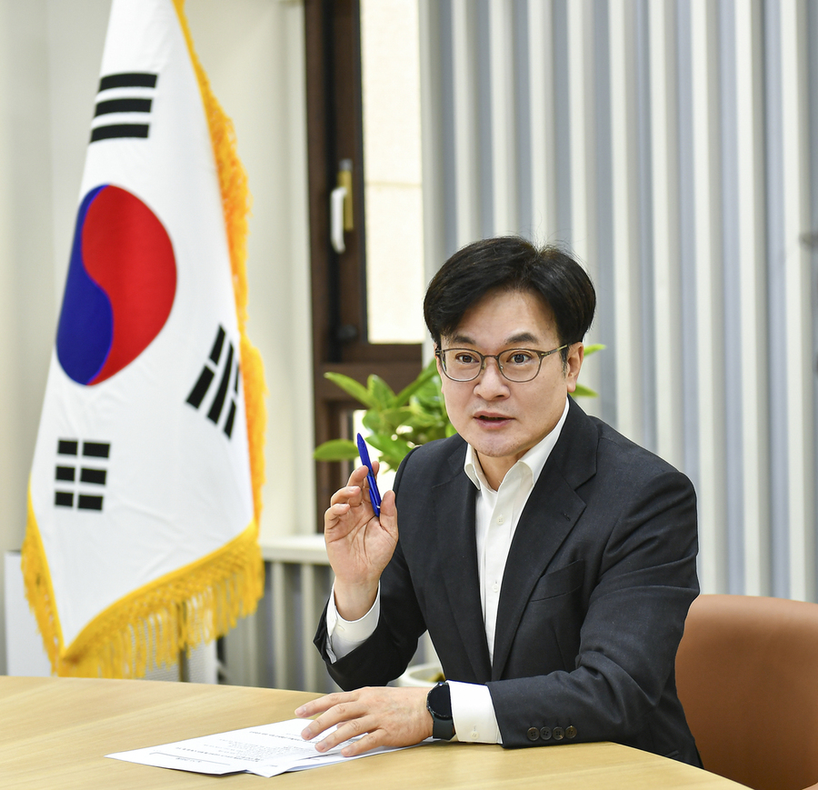 ▲ 김병수 시장은 취임 3년간 성과로 지하철 5호선 연장 확정과 김포한강2 콤팩트시티 선정 등을 꼽았다. 그는 남은 임기동안 
