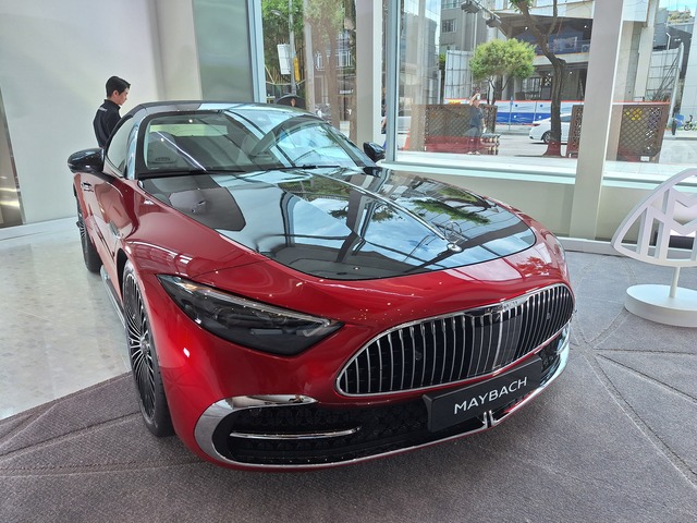 ▲ 마이바흐 브랜드센터 서울에 전시된 디 올-뉴 메르세데스-마이바흐 SL ⓒ홍승빈 기자