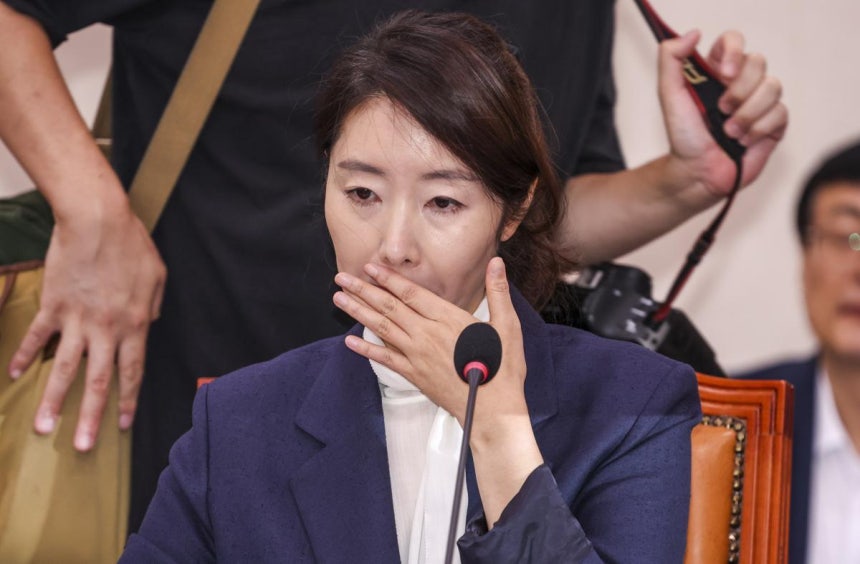 ▲ 강선우 여성가족부 장관 후보자가 14일 열린 인사청문회에서 의원들의 질문을 듣고 있다. /뉴시스