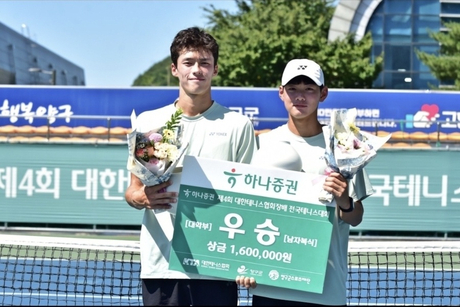 ▲ 명지대학교의 헤가티 커너설(왼쪽). 강지훈 복식조