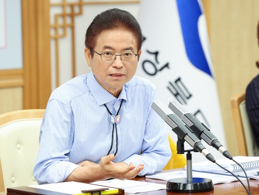 ▲ 이철우 도지사는 2025 경북 경주 APEC 준비를 철저히 해 우리 도가 역사에 남는 큰 업적을 남기고 그 업적을 이어갈 수 있는 포스트 APEC의 계기를 만들 것을 주문했다.ⓒ경북도