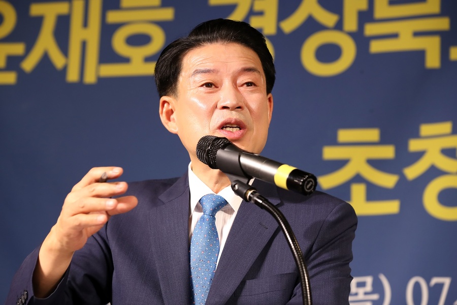 ▲ 구미와 경북 상공회의소 회장을 동시에 맡고 있는 윤재호 회장이 “대구와 경북 구미는 경제공동체로 상생 협력을 해야 한다”라고 말했다.ⓒ아시아포럼21