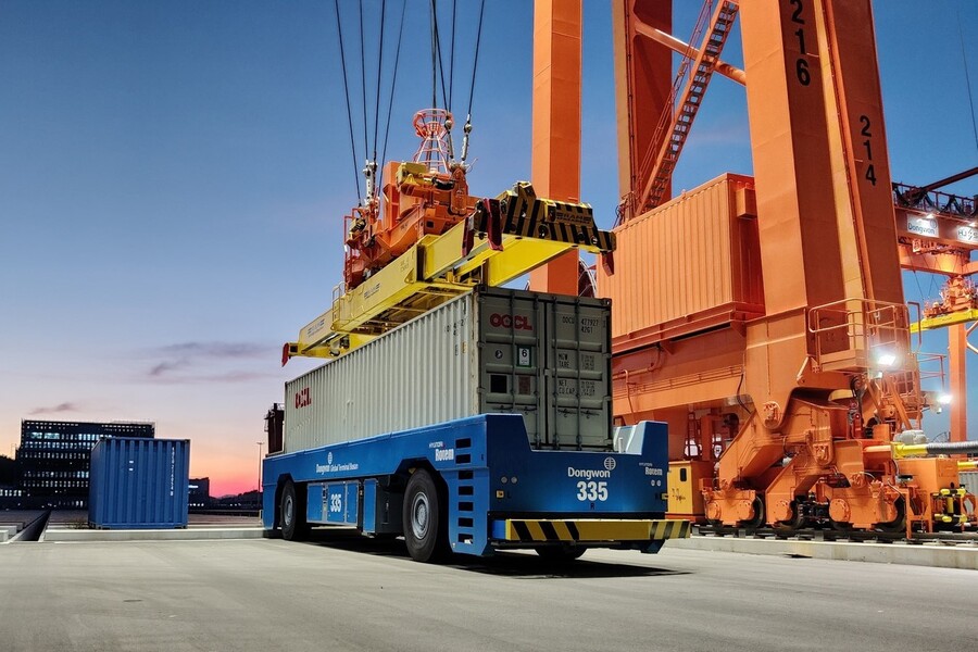 ▲ 현대로템 항만 AGV ⓒ현대로템