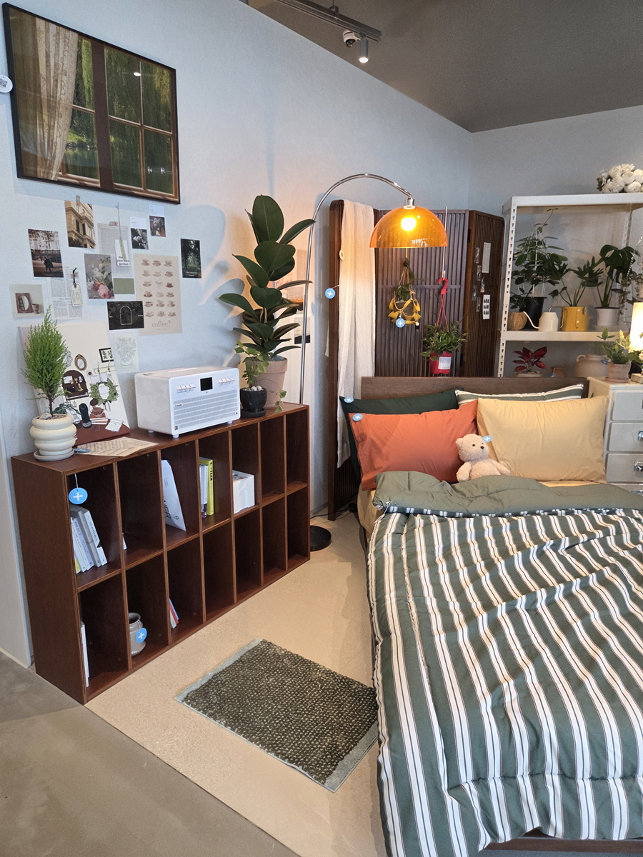▲ 오늘의집 '오프하우스' 3층에 전시된 사용자의 방 ⓒ남수지 기자