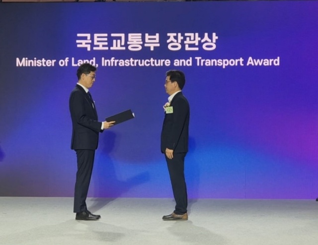 ▲ 대한민국 도시대상 국토교통부장관상 수상ⓒ평택시 제공
