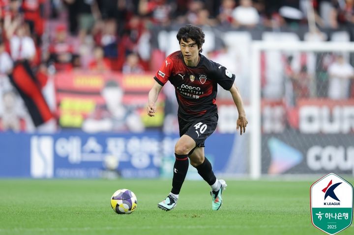 ▲ 기성용이 선발 출전한 포항은 전북에 2-3 역전패를 당했다.ⓒ한국프로축구연맹 제공