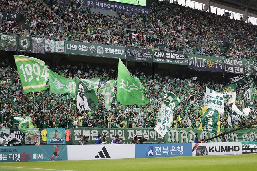 ▲ 올 시즌 K리그가 278경기 만에 200만 관중을 돌파했다.ⓒ한국프로축구연맹 제공