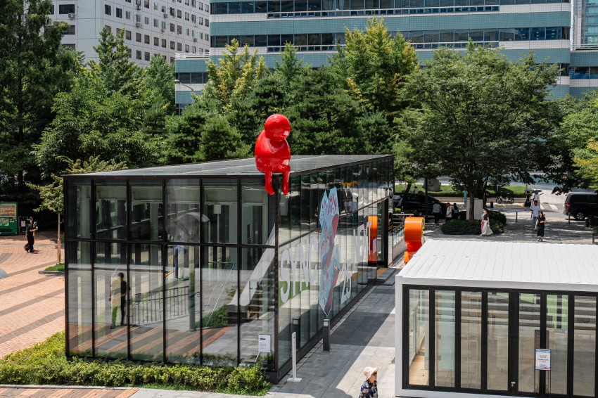 ▲ 세종문화회관 예술의 정원 S씨어터에 설치된 변경수 작가 작품.ⓒ세종문화회관