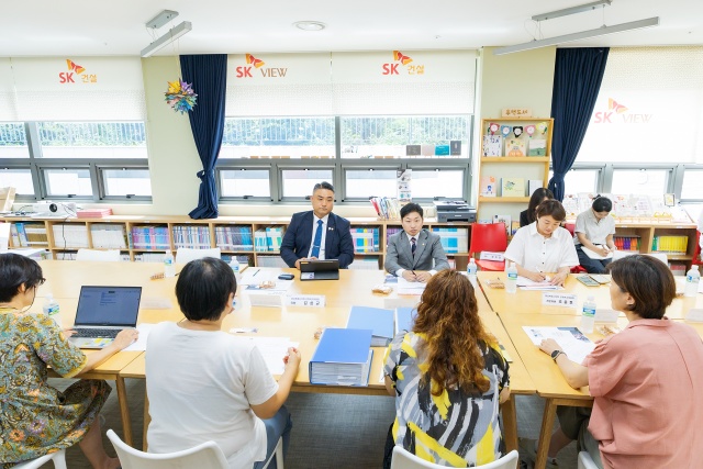 ▲ 작은도서관 연합회와 간담회ⓒ화성시의회 제공