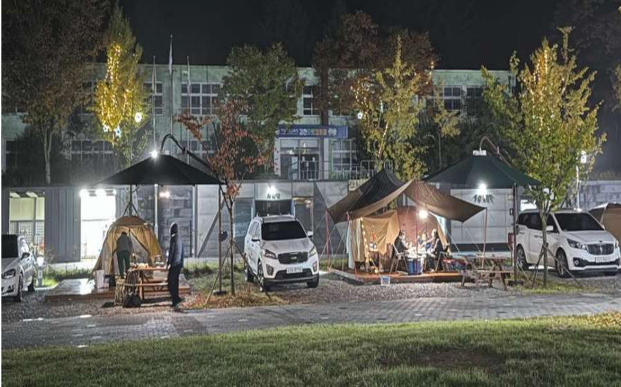 ▲ 경북교육청(교육감 임종식)은 여름 휴가철을 맞아 도내 오토캠핑장을 찾는 가족들이 시원하고 안전하게 이용할 수 있도록 시설 점검과 운영 준비에 최선을 다하고 있다.ⓒ경북교육청