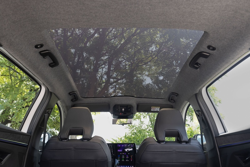 ▲ 세닉 E-Tech 솔라베이 파노라믹 선루프. ⓒ르노코리아