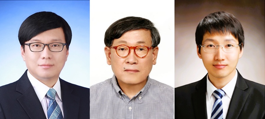 ▲ 해양과학 산업 대상 박종진 경북대학교 교수, 해양 교육 문화 대상 최영호 해군사관학교 교수, 해양 환경 대상 김준환 제주대학교 교수.ⓒ경북도