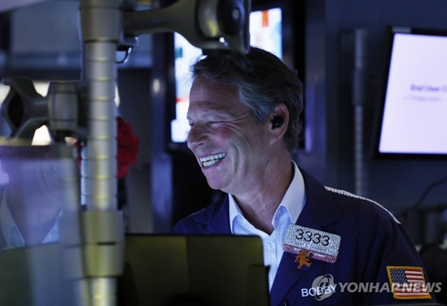 ▲ 뉴욕증권거래소의 한 트레이더. ⓒ연합뉴스