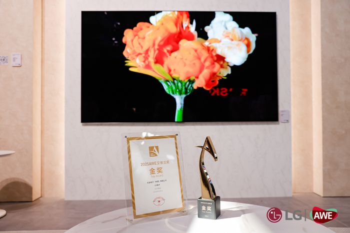 ▲ LG디스플레이 OLED 패널이 적용된 LG전자 OLED TV 제품 이미지ⓒLG전자