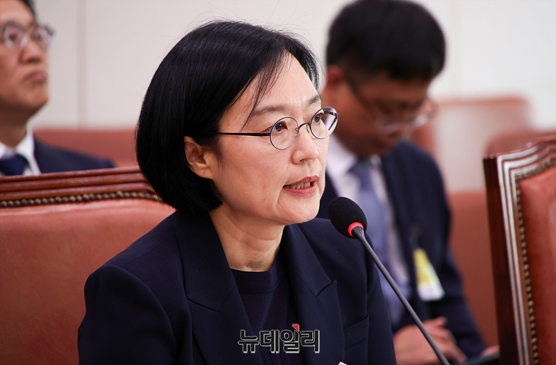 ▲ 한성숙 중기부 장관이 인사청문회에서 답변하는 모습. ⓒ뉴데일리DB