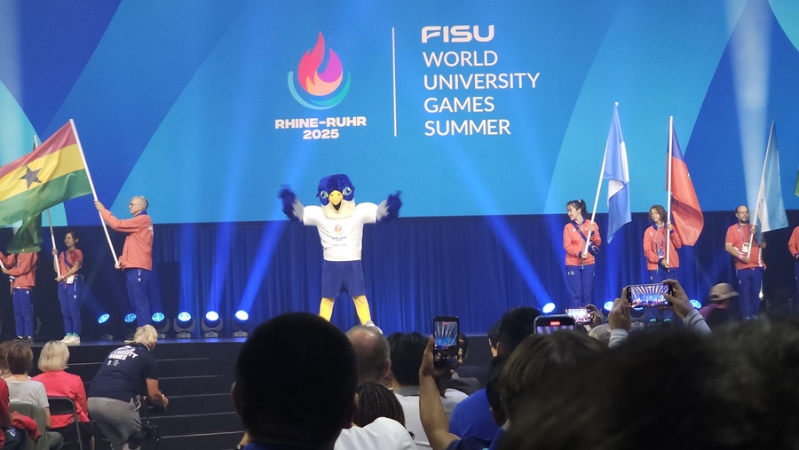 ▲ 27일(현지시각) 독일 뒤스부르크 노드 환경공원에서 열린 ‘라인루르 하계 유니버시아드대회’ 폐회식에서 ‘라인루르 하계 유니버시아드대회’상징물인 독수리.ⓒ김정원 기자