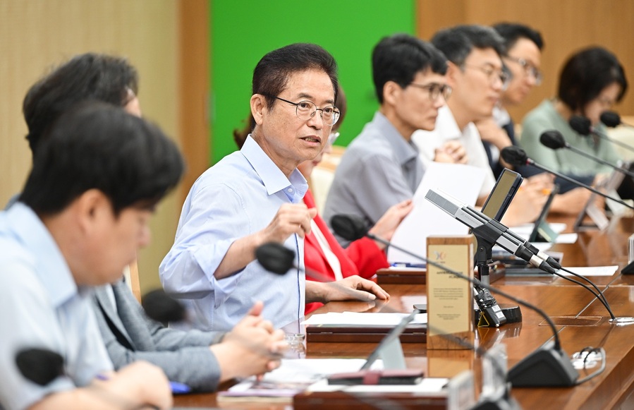 ▲ 경상북도는 29일 경북도청 회의실에서 ‘국제행사 유치전략 수립 보고회’를 개최하고, ‘APEC 2025’를 잇는 차기 국제행사 유치를 위해 머리를 맞댔다.ⓒ경북도