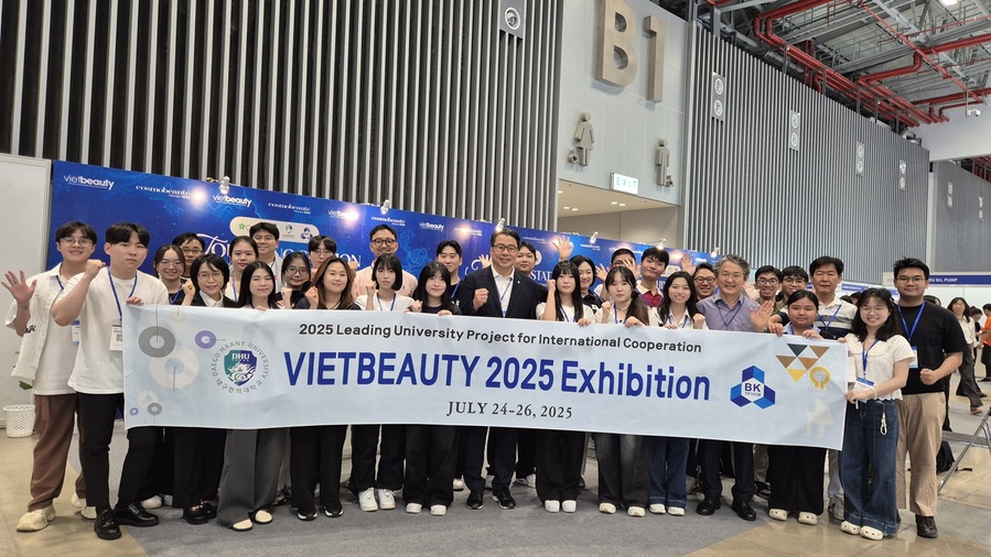▲ 대구한의대학교(총장 변창훈)는 베트남 호치민에서 열린 ‘2025 비엣 뷰티(VIET-BEAUTY)’ 국제박람회에 참여했다.ⓒ대구한의대