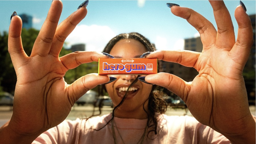 ▲ 기프트 오프 라이프의 'Hero Gum' 캠페인. ©adam&eveDDB NY
