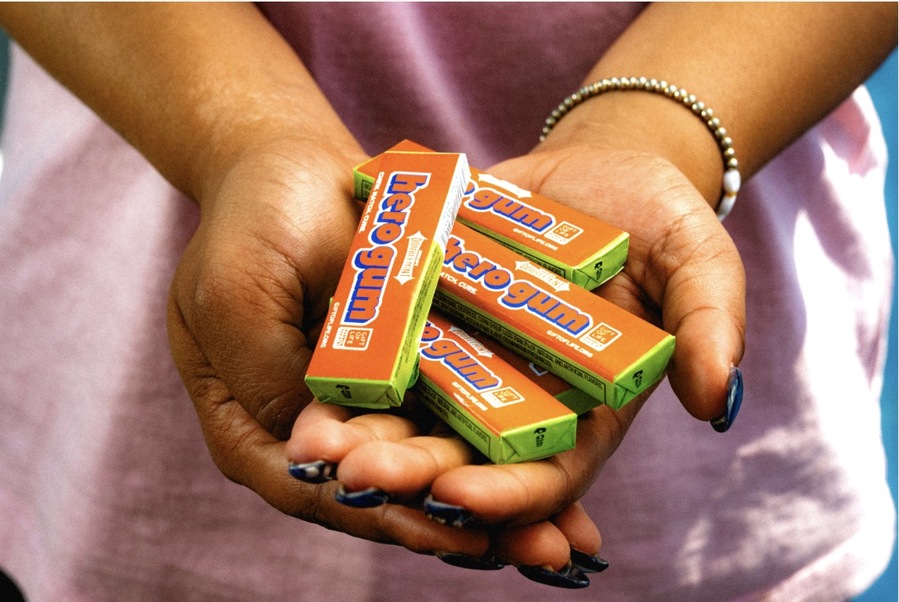 ▲ 기프트 오프 라이프의 'Hero Gum' 캠페인. ©adam&eveDDB NY