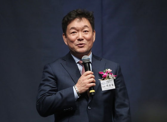 ▲ 한국 야구 전설 이순철 해설위원이 시대착오적이고 성차별적인 발언을 해 논란을 일으켰다.ⓒ연합뉴스 제공