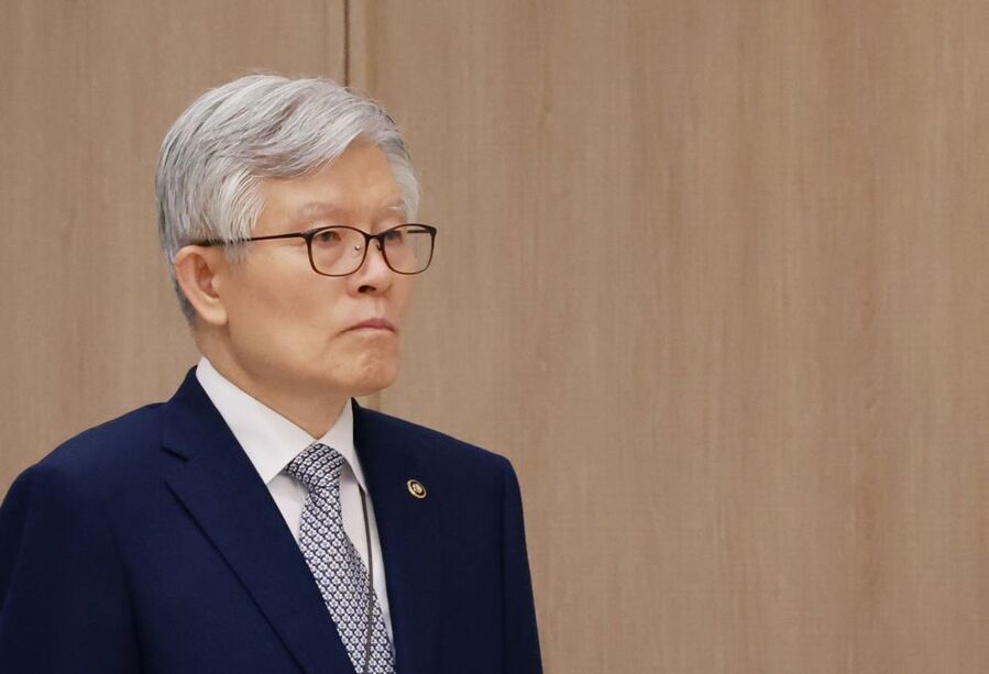 ▲ 최동석 인사혁신처장이 지난달 23일 서울 용산 대통령실 청사에서 열린 임명장 및 위촉장 수여식에 참석하고 있다.ⓒ뉴시스