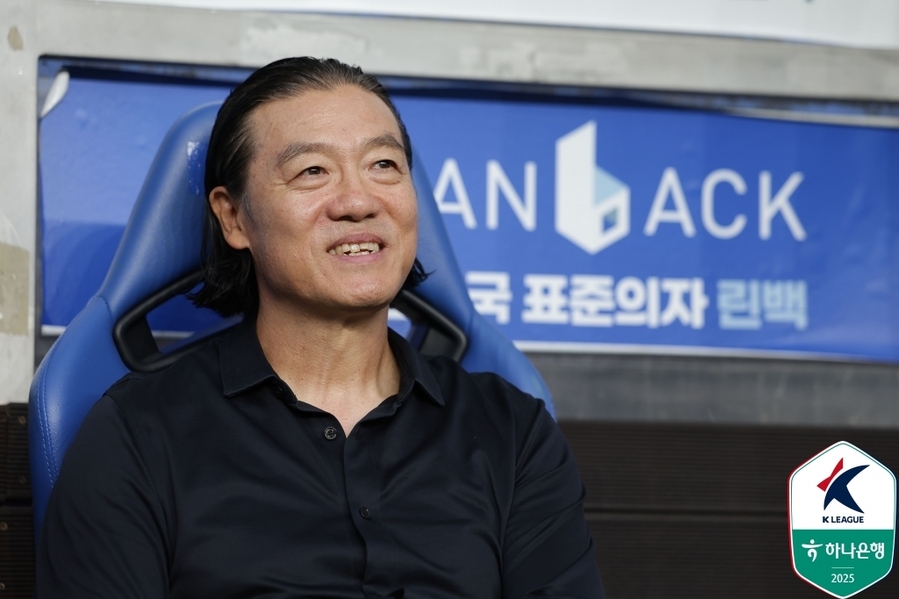 ▲ 김판곤 울산 감독이 고별전에서 수원FC에 2-3 역전패를 당했다.ⓒ한국프로축구연맹 제공